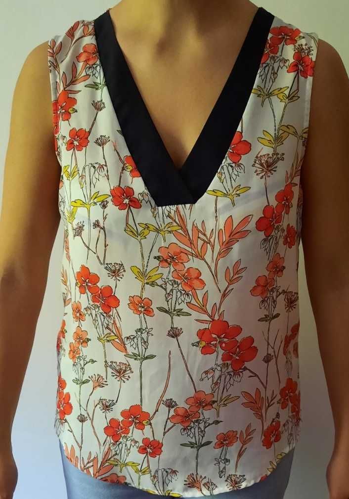 Top branco floral