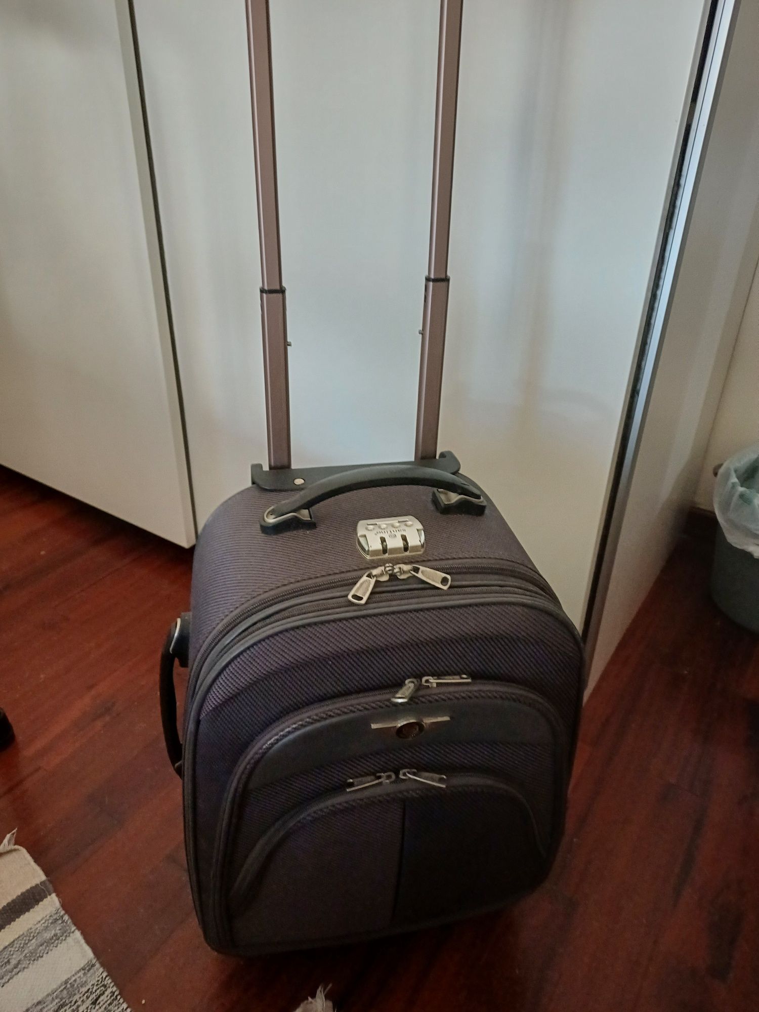Mala de Cabina , 10 kilos , rodinhas 360 graus