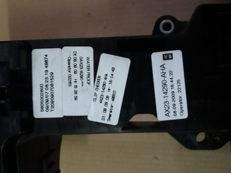 Puszka bezpieczników Jaguar XF 3.0 AX23-14290-AHA