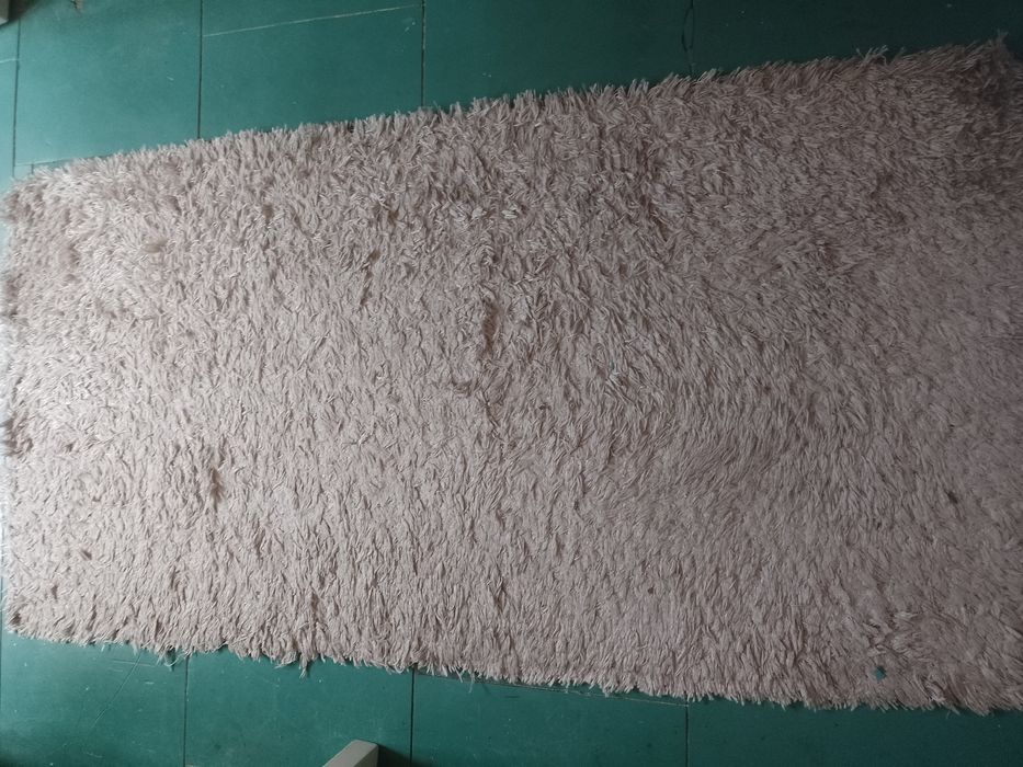 Sprzedam dywanik 120x115 cm.