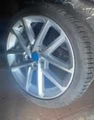 Komplet koła: opony całoroczne stan bdb R 18 225/40 Goodyear z felgami