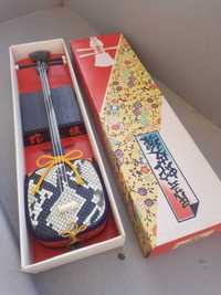Японський колекційний музичний інструмент ( сямісен)