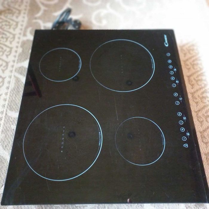 Индукционная варочная поверхность Candy CIE4630B