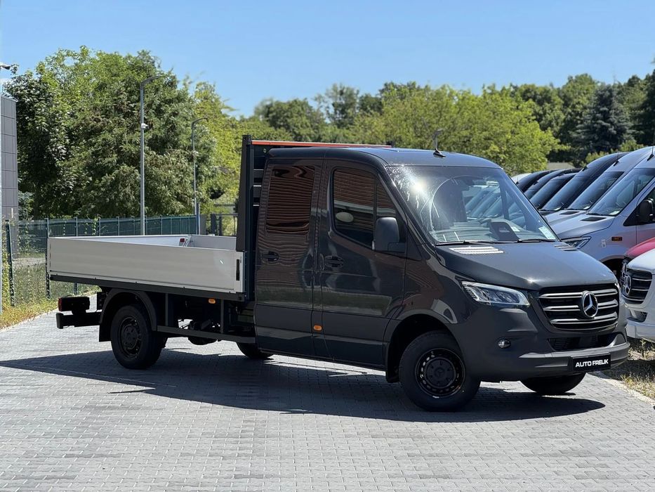 Mercedes-Benz Sprinter  Sprinter Doka ze skrzynią 317 (170 KM) 7-osobowy długi 4325mm PRO LED