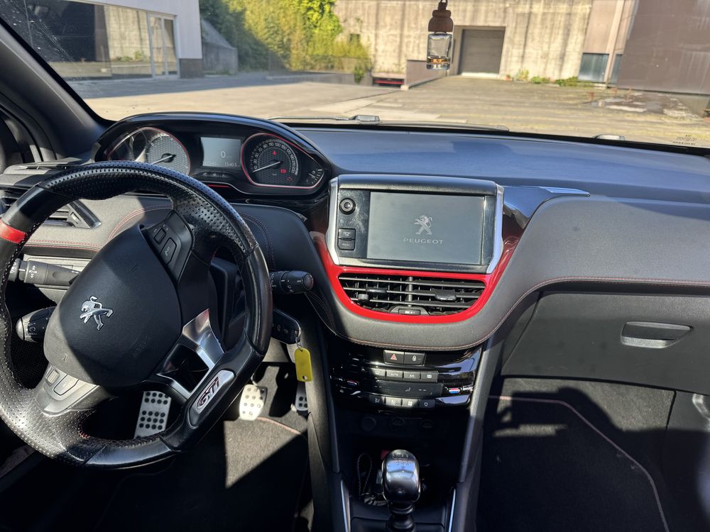 PEUGEOT 208 GTI 2013/09 desde 110 p/mês