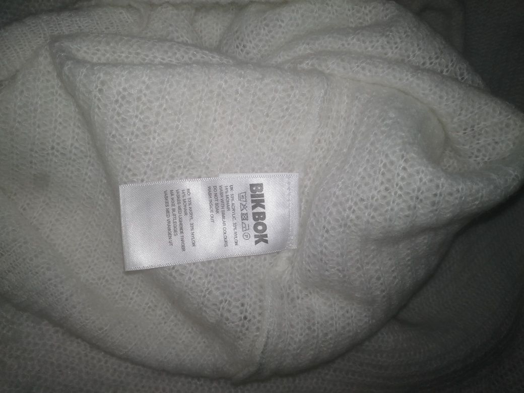 Swterek oversize śmietankowy ROM. S/M