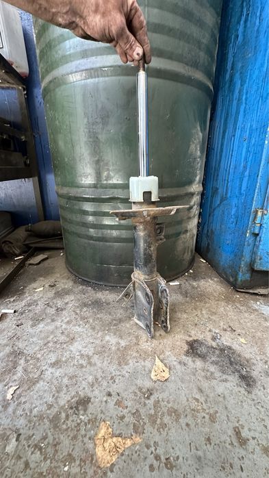 Стійка ford fusion 2018 гібрид ліва