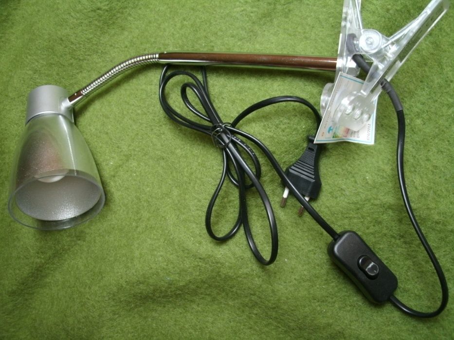 lampka na klipsa do biurka