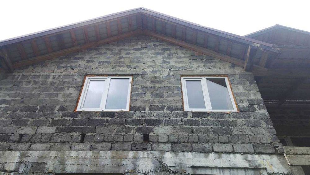 Незавершене будівництвопід готель, гори Вишків