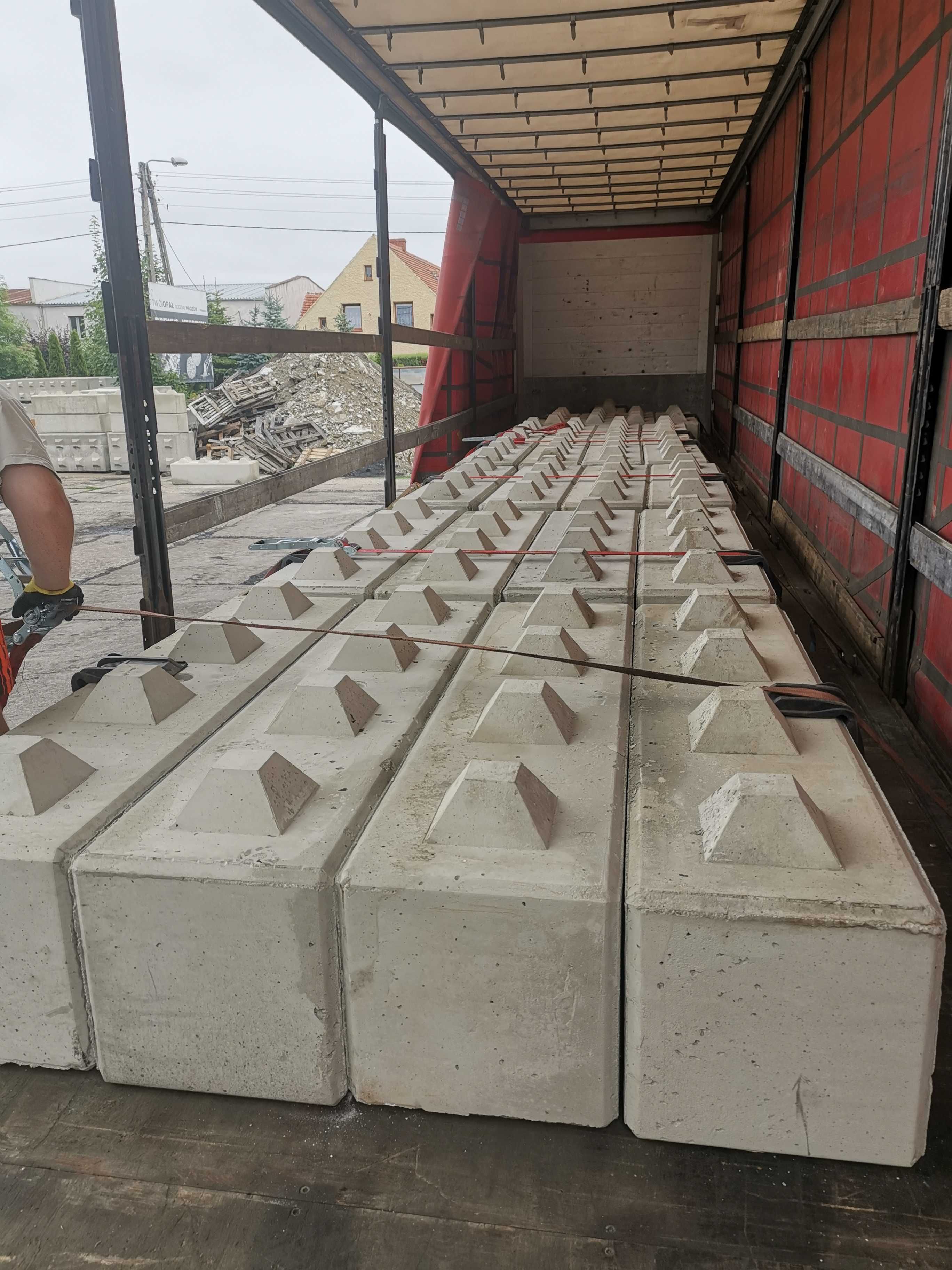 Bloki betonowe 160x40x40 cm, mury, zasieki, przegrody, boksy betonowe