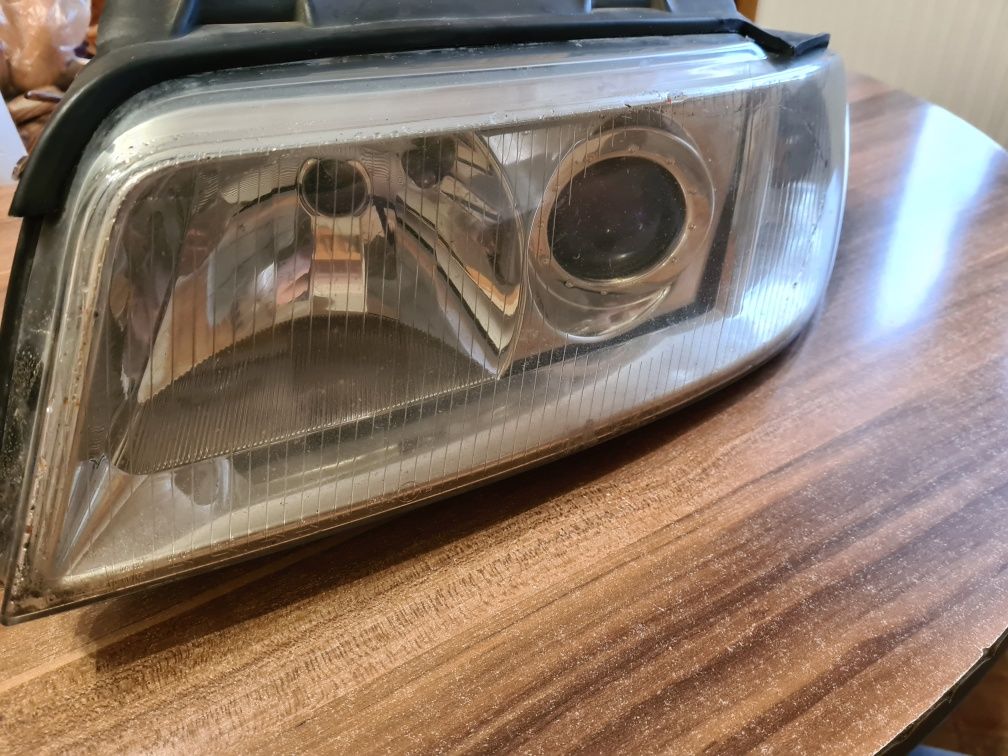 Lampy Audi A4 B5 2005 komplet Soczewka