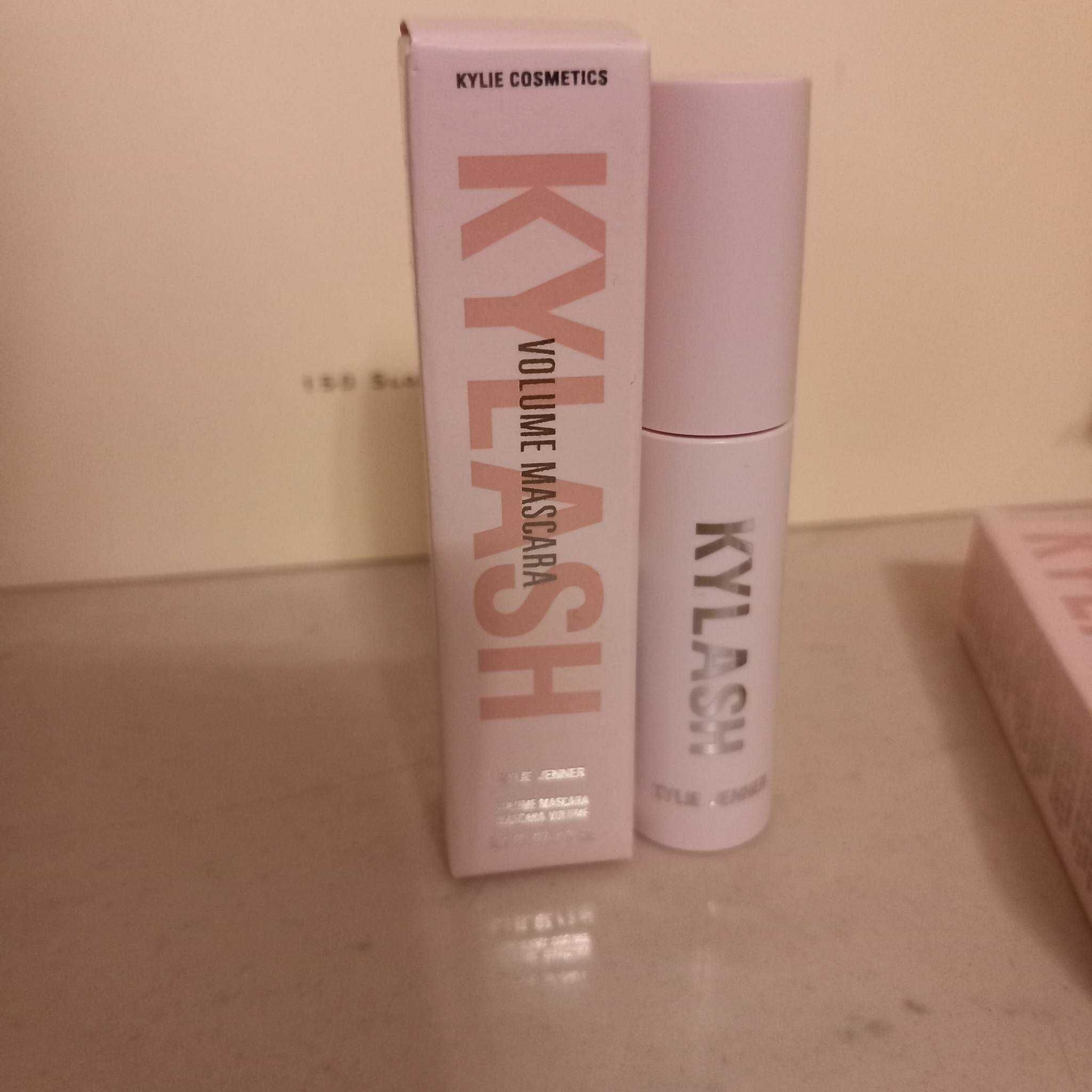 Tusz Kylie Cosmetics Kylash Volume Mascara 3 ml