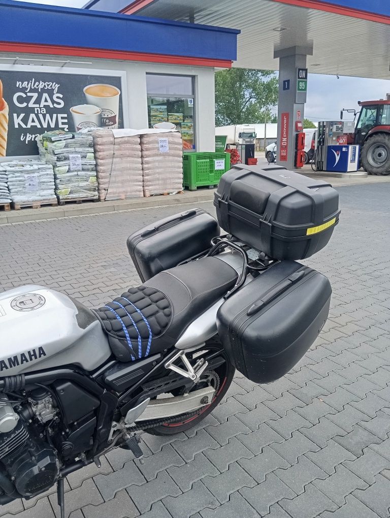 Yamaha FZS 600 Fazer