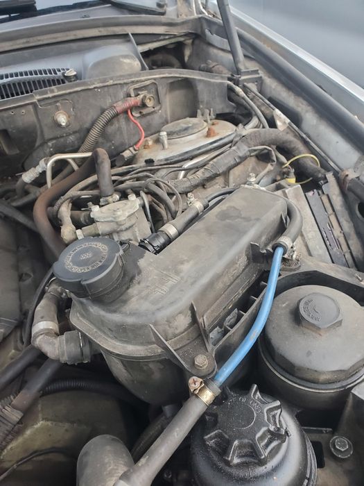 Бачок розширювальний БМВ Е53 Е60 Е65 Е70 Е71 Ф01 Ф10 Ф30. Бачок BMW