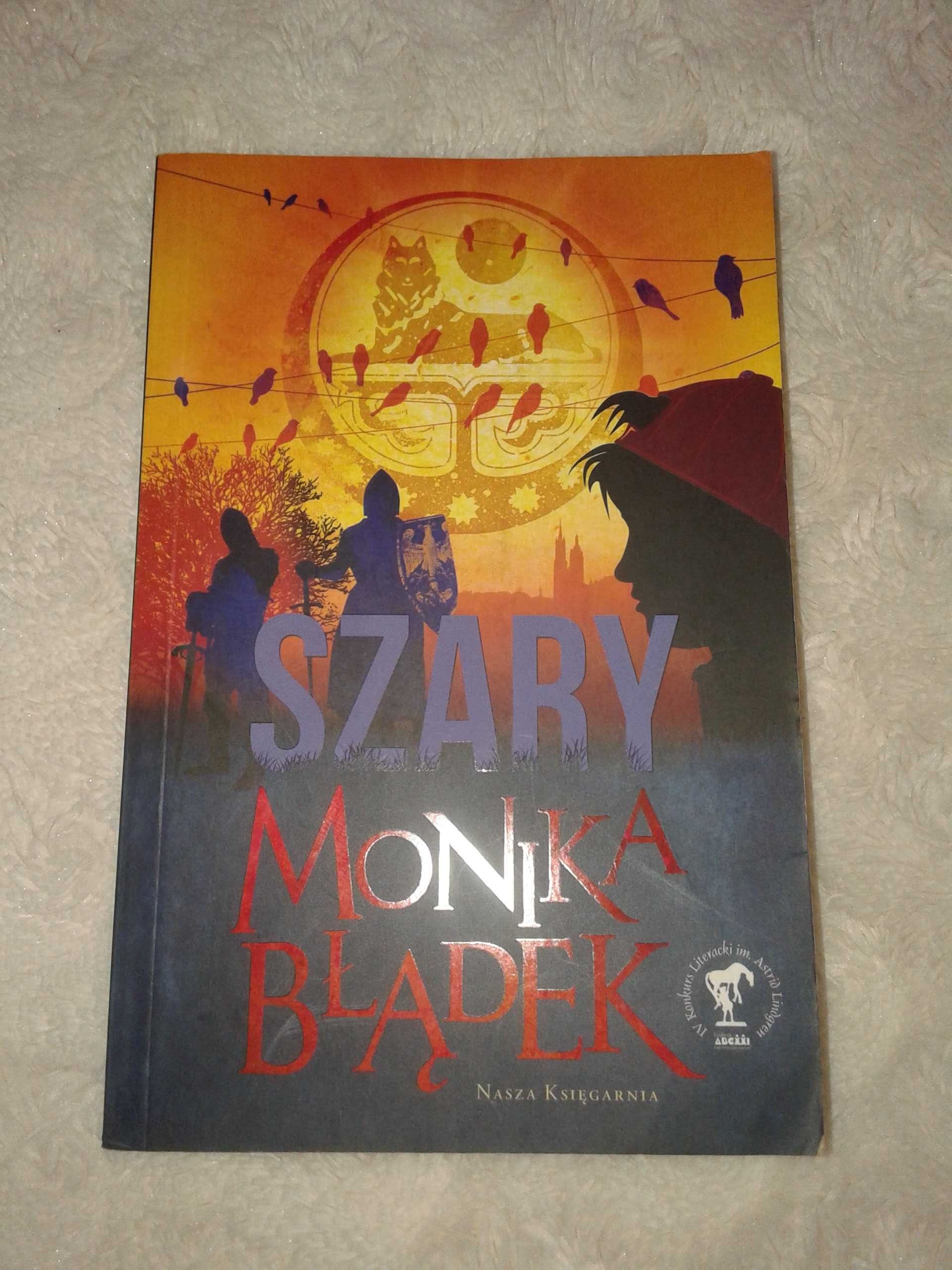 Szary - Monika Błądek