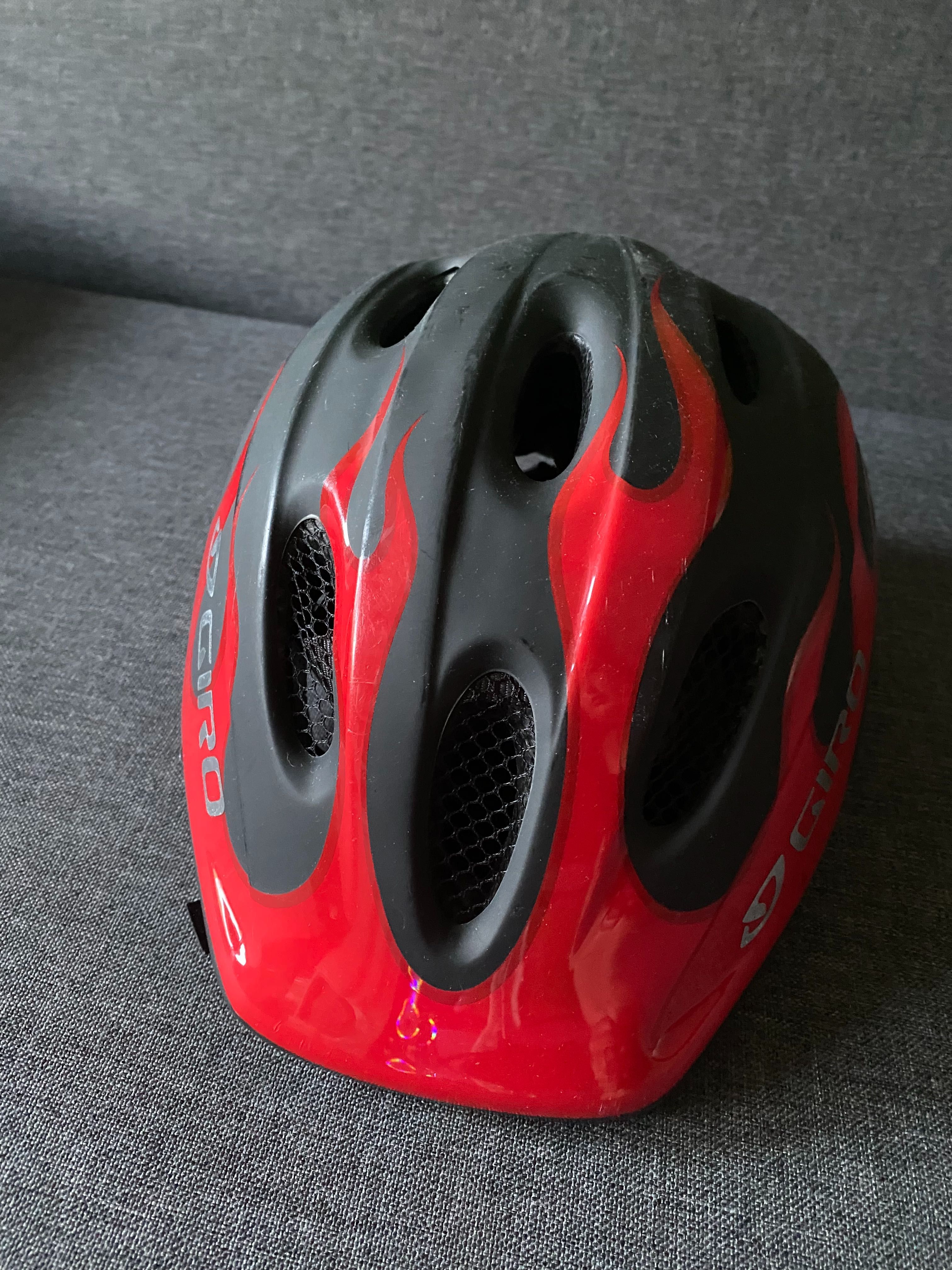 Kask rowerowy GIRO