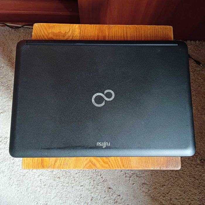 Ноутбук Fujitsu AH530. Pentium P6200