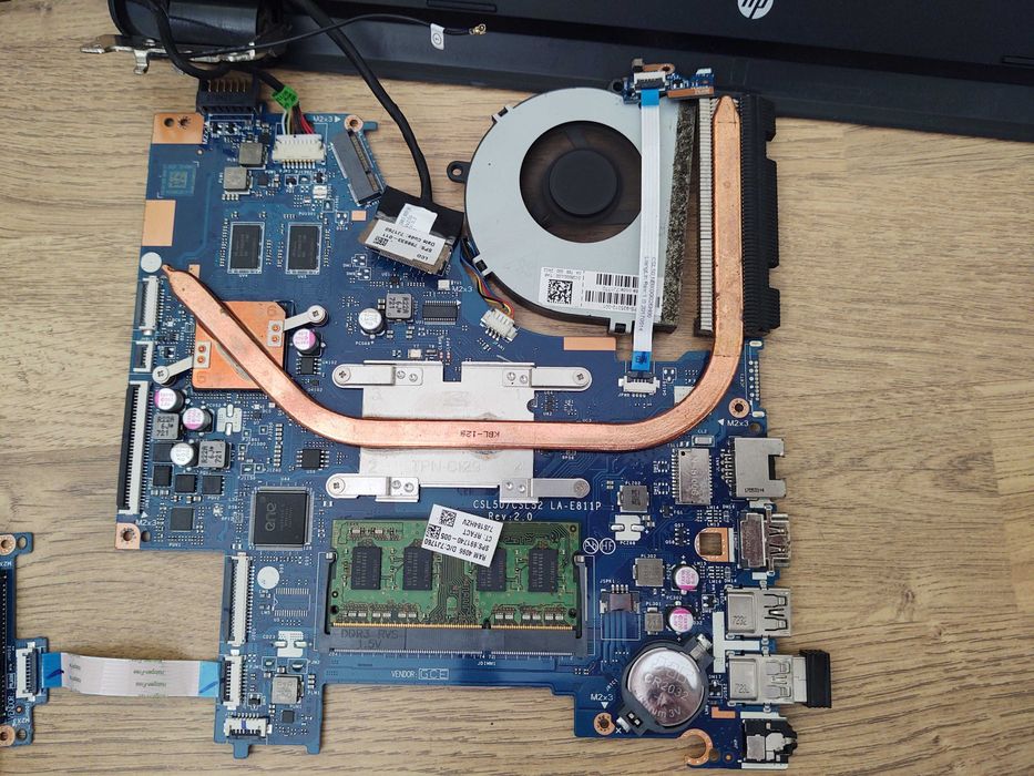 Ноутбук HP 15-bs091ur запчастини
