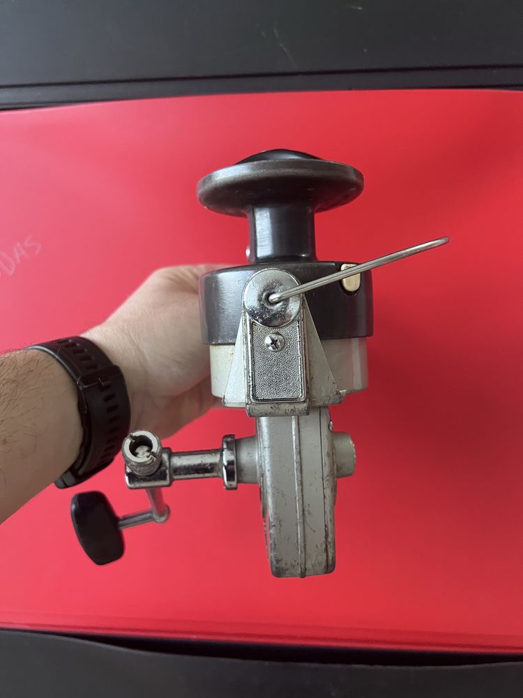 Carreto Daiwa 6000