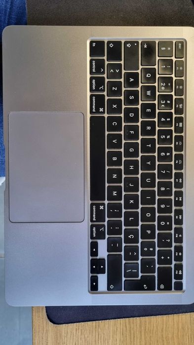 MacBook Air 13" (2020) – i5, 16GB RAM, 512GB SSD como novo!