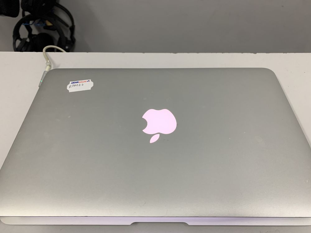 Ноутбук MacBook Air A1370 Mid 2011