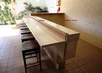 Balcão Restaurante ou Bar em contraplacado de bétula.