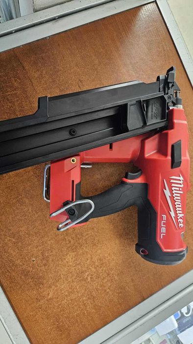 Gwoździarka Milwaukee m18 ffn21-STAN IDEALNY