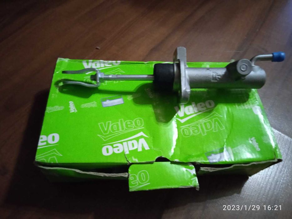 Головний циліндр щеплення valeo орегінал