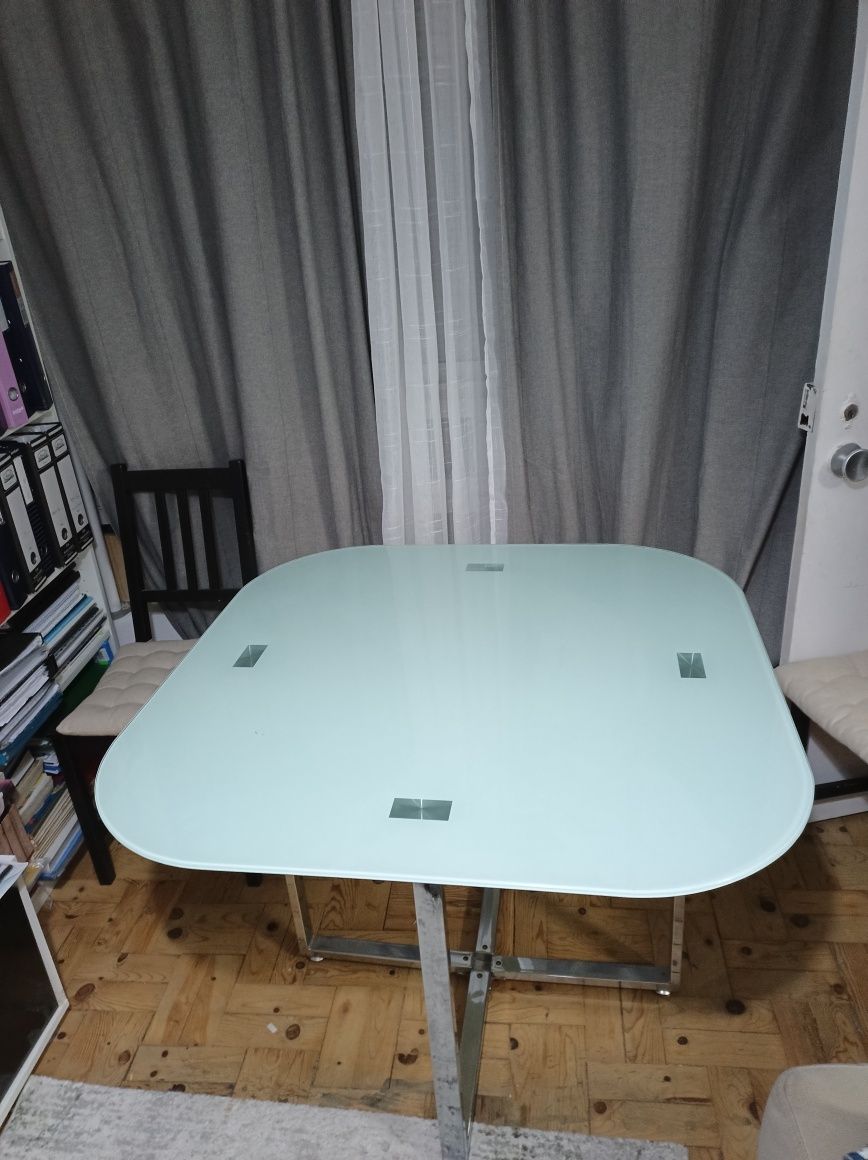 Mesa para sala ou cozinha