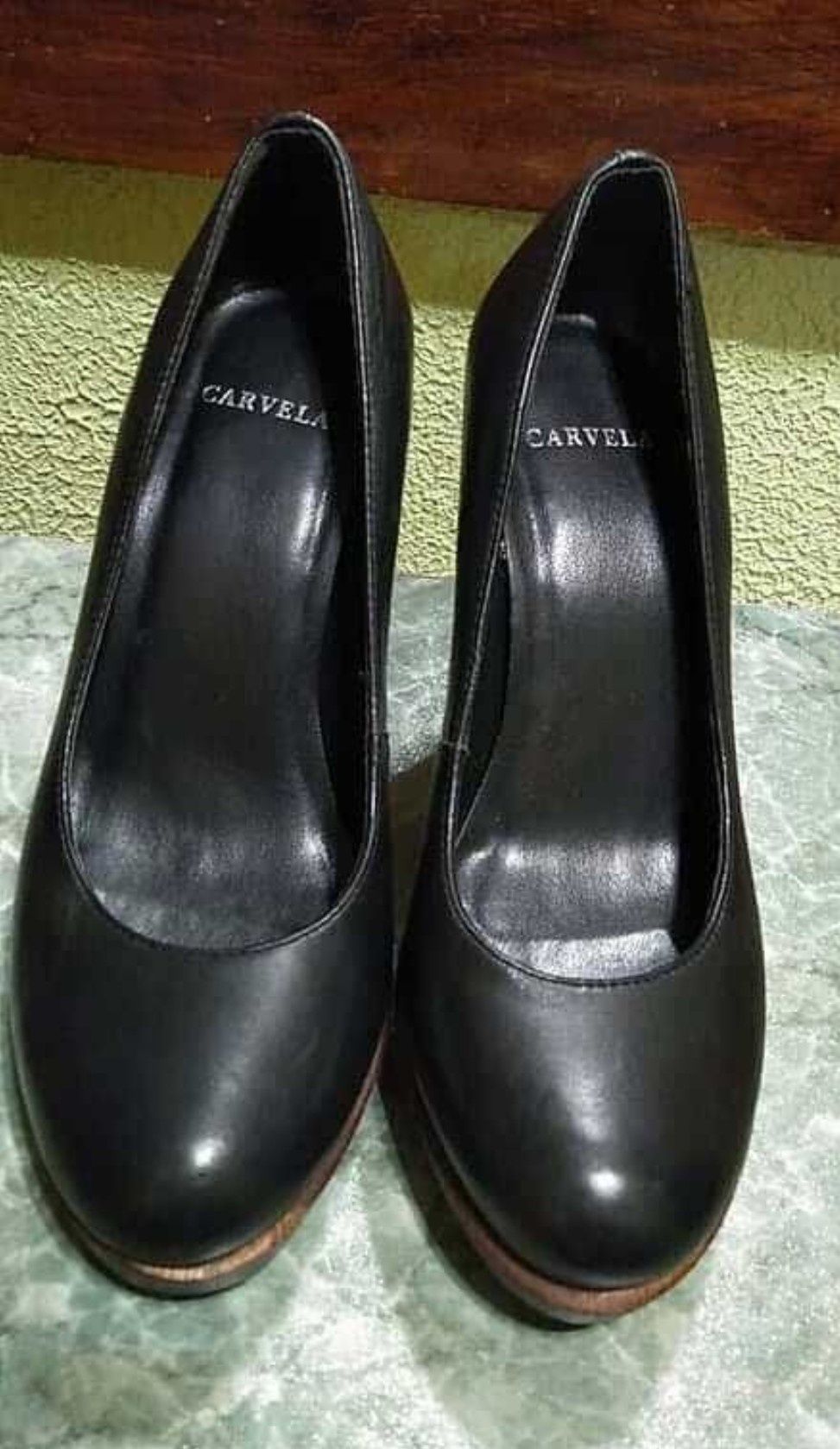 Женские классические туфли Carvela