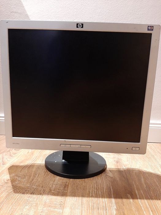 Monitor HP L1906 19 cali