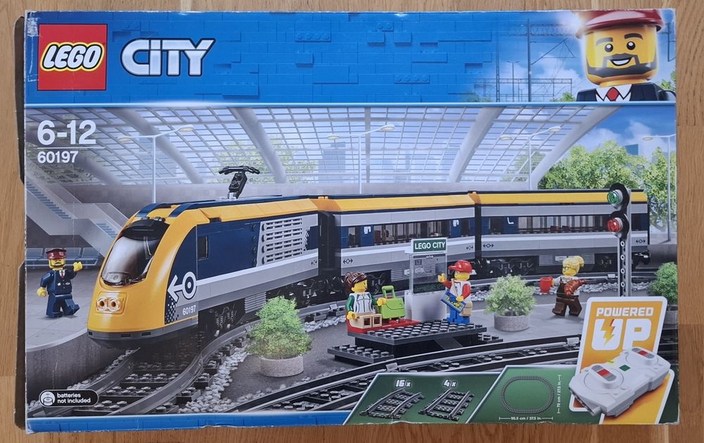 LEGO City Пасажирський поїзд 60197