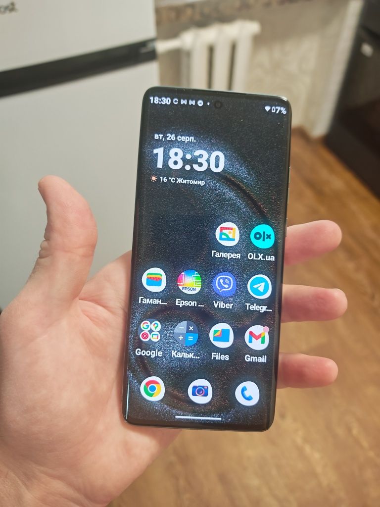 Ще на гарантії Motorola edge 50 neo 8/256  смартфон , стан нового