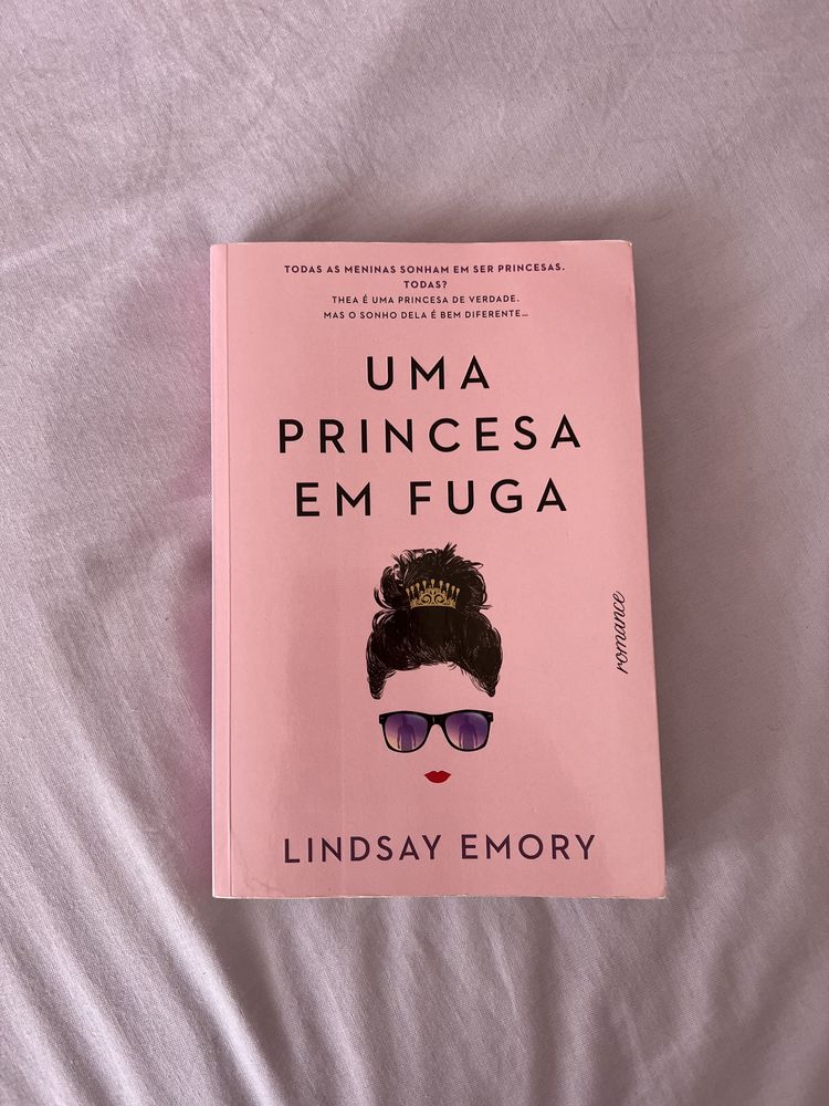 Livro “uma princesa em fuga” de Lindsay Emory