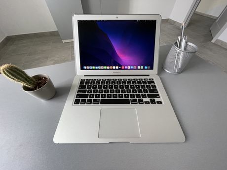 Ноутбук Macbook Air 13” 2015 i5/8/256