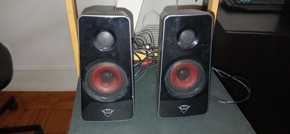 Kit colunas e subwoofer Trust