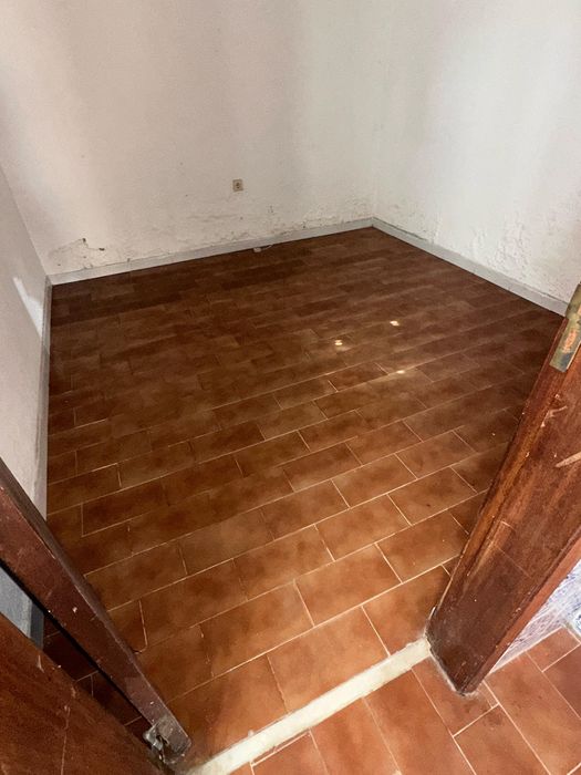 Recolha / limpeza de lojas, armazéns, garagens, casas, etc