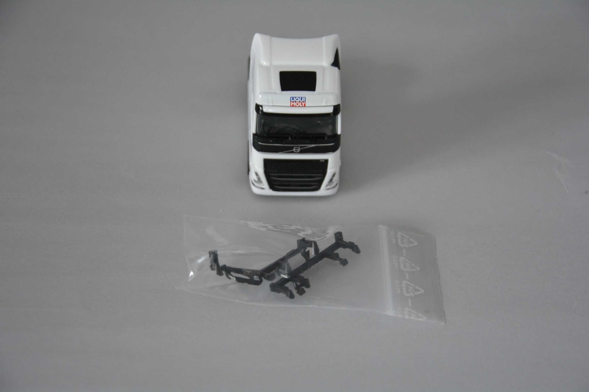 1:87 (H0) Herpa 950107 - Volvo FH GL XL - Liqui Moly