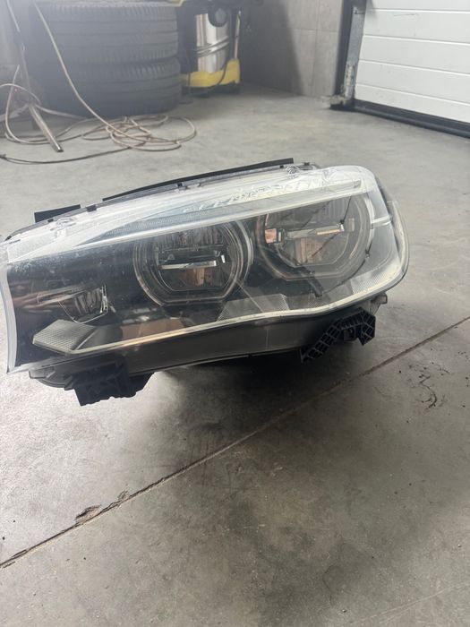Lampa przód lewa BMW x5 f15