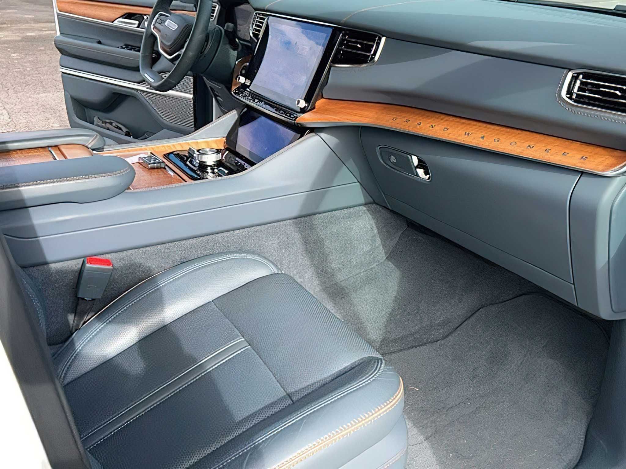 Jeep Wagoneer SERIES II  2023