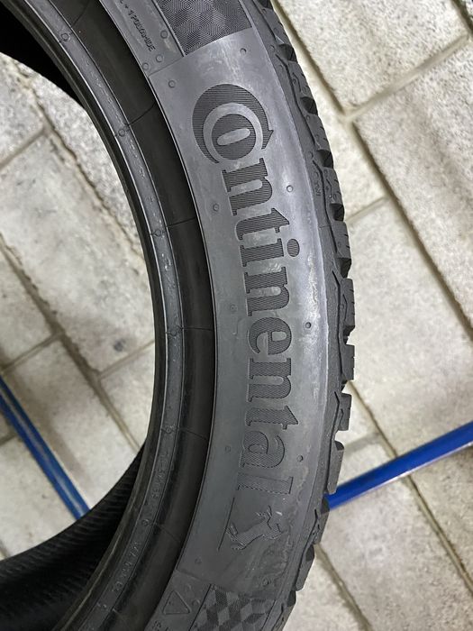 Зимові шини 225/45 R17 CONTINENTAL