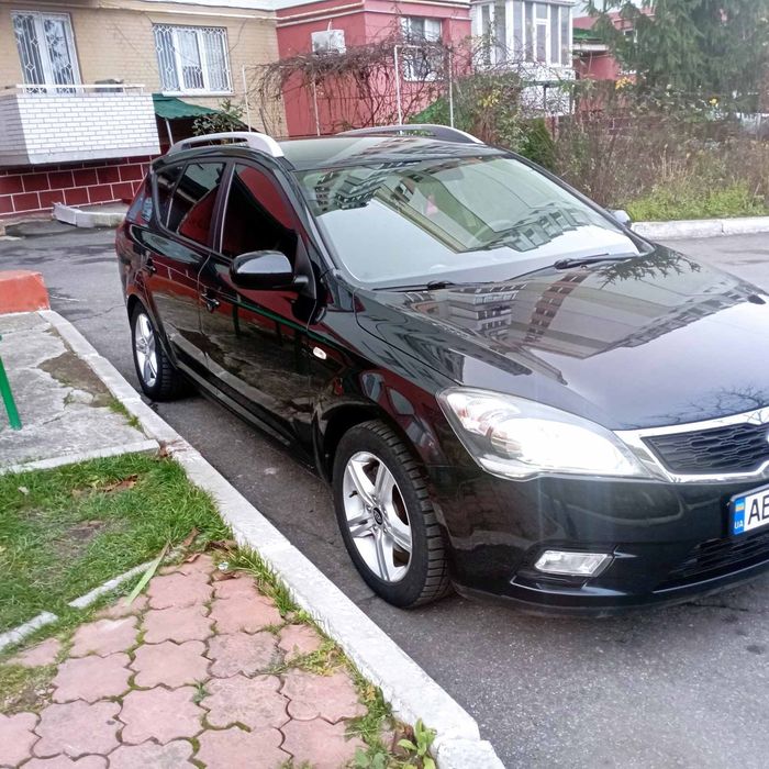 Кіа сееd 2010 року