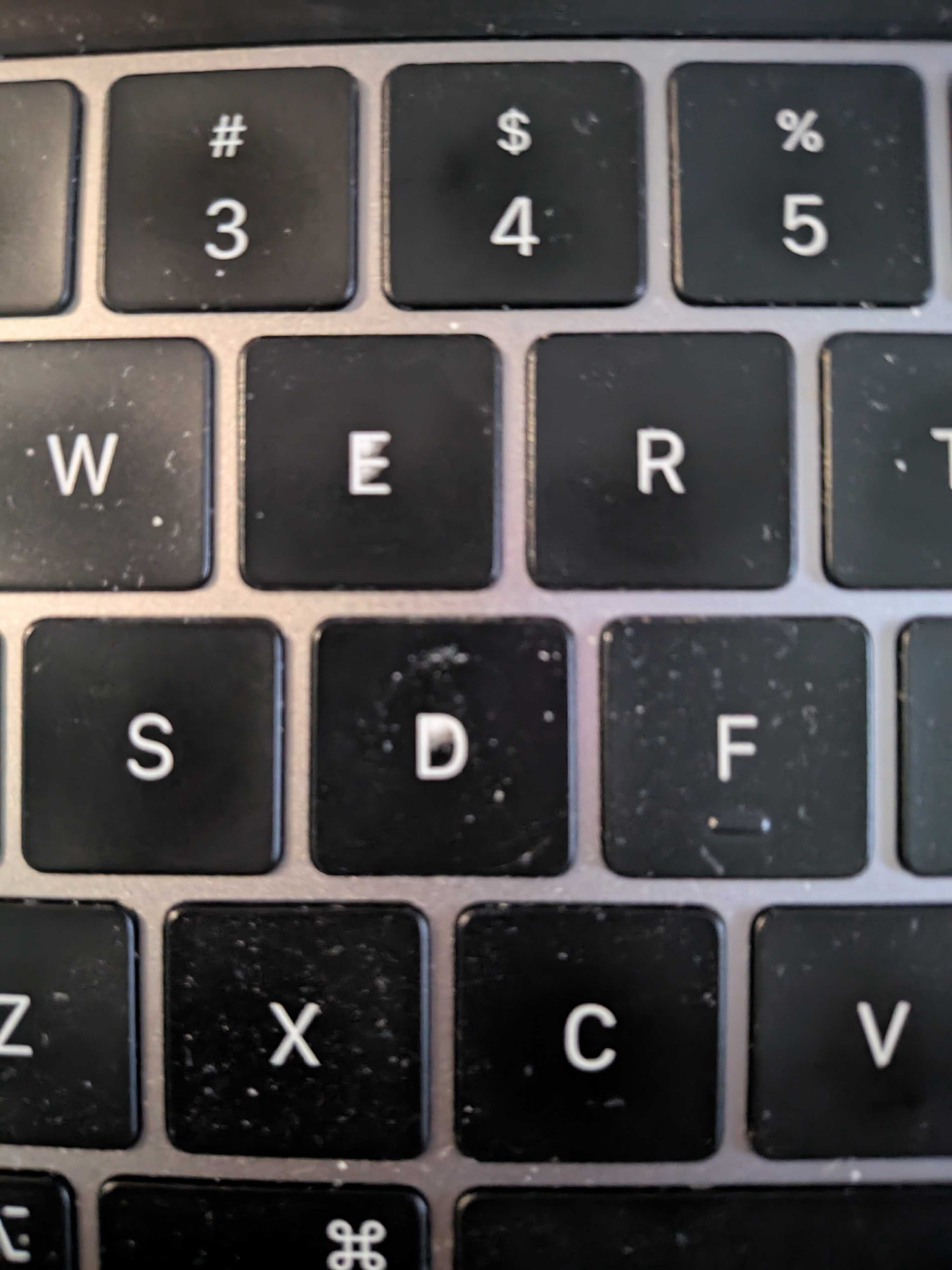 Apple Macbook Pro 2018, 15, 6 core I7, 16Gb,SSD 500Gb, Radeon Pro 555x