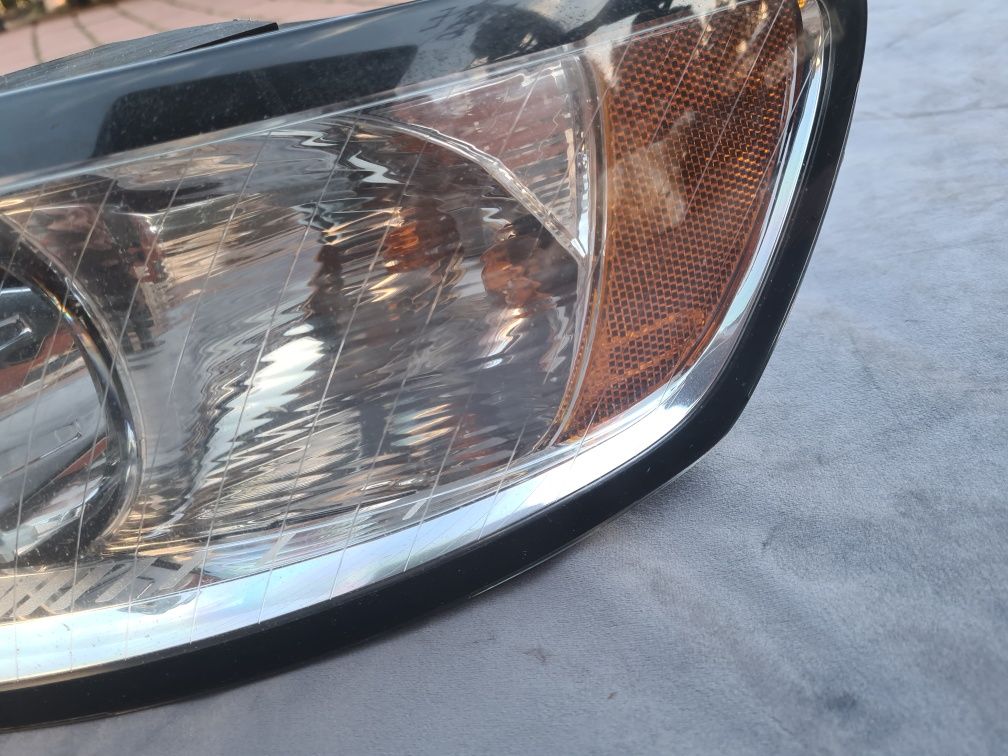 Lampa Przednia  Lewa BI Xenon Volvo  50 Lift