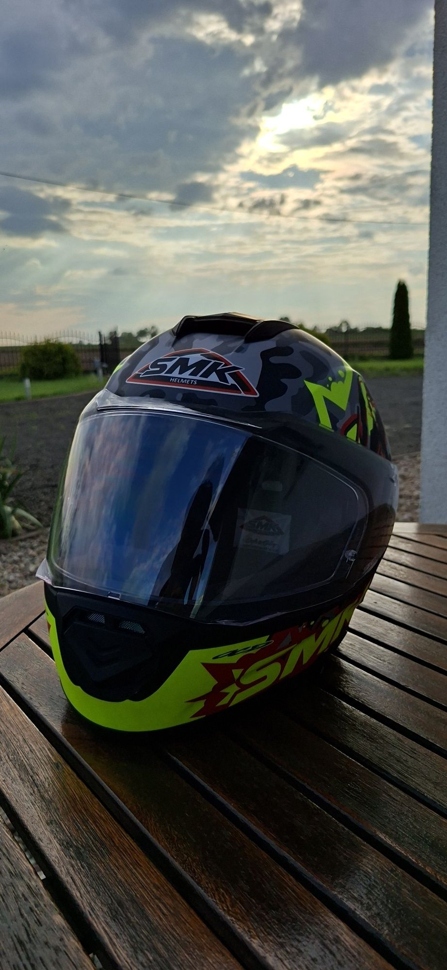 Sprzedam kask SMK attack