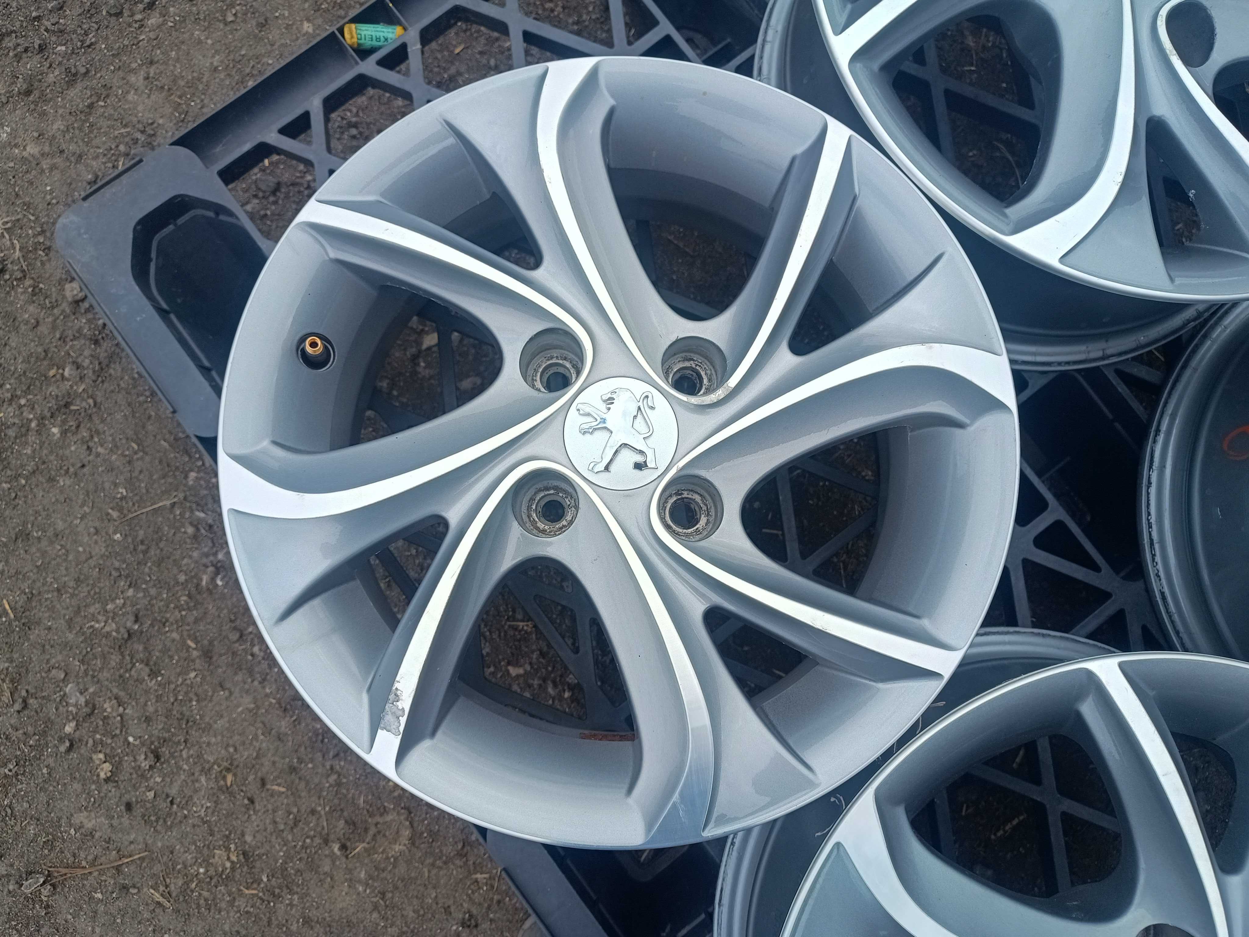 Alufelgi Peugeot 15'' 4x108 Citroen