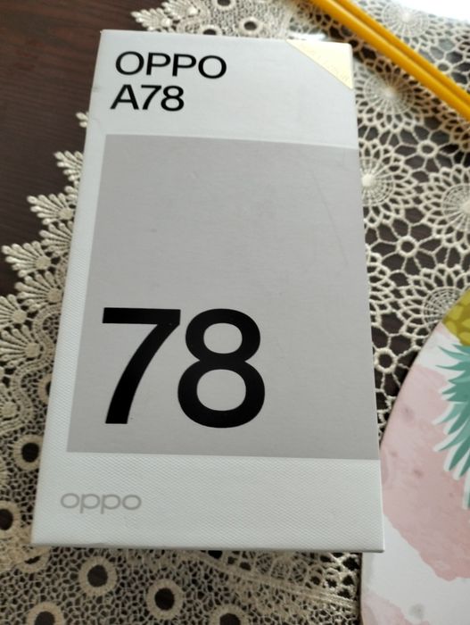 Oppo a78 smartfon