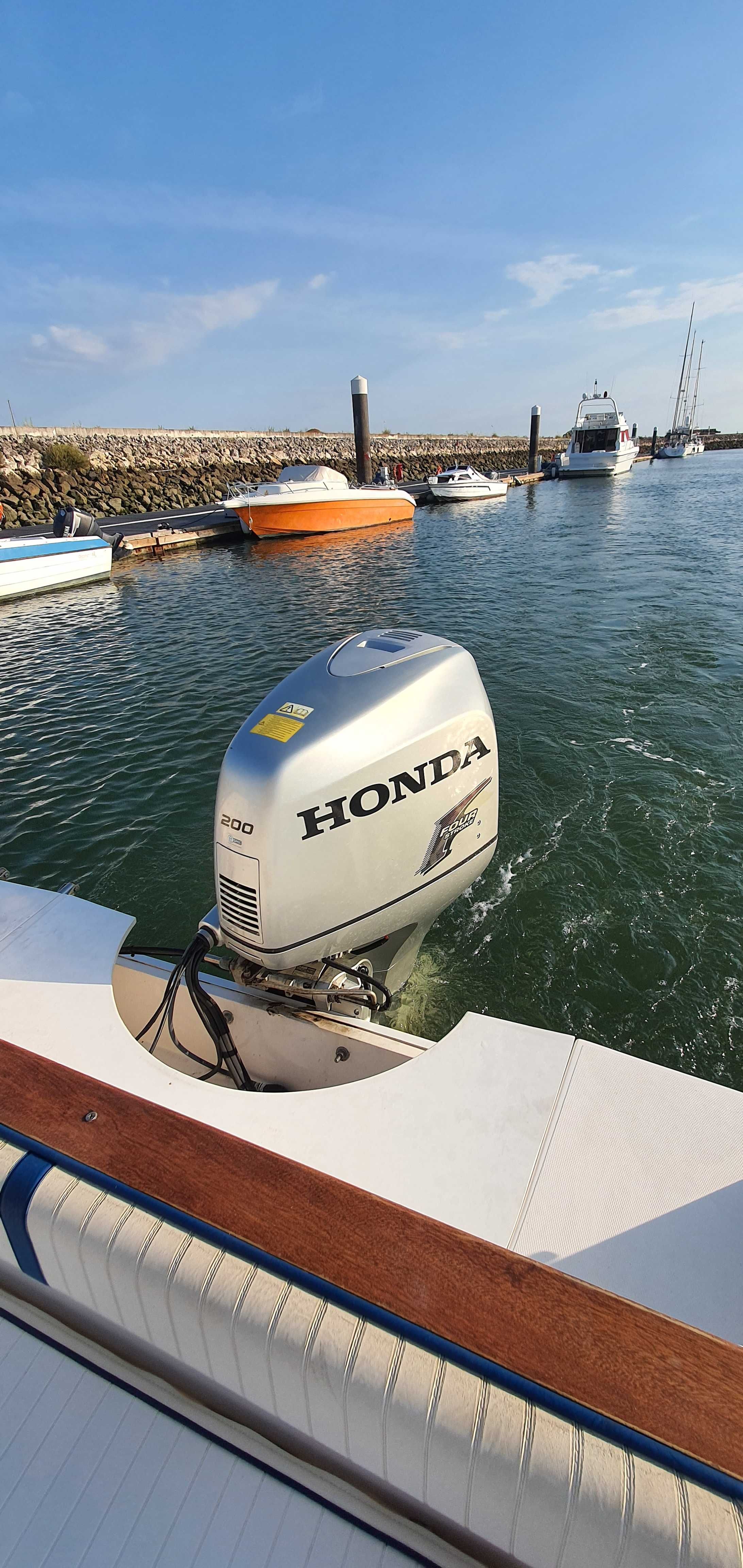 Vendo barco San Remo 7.5m  em óptimo estado