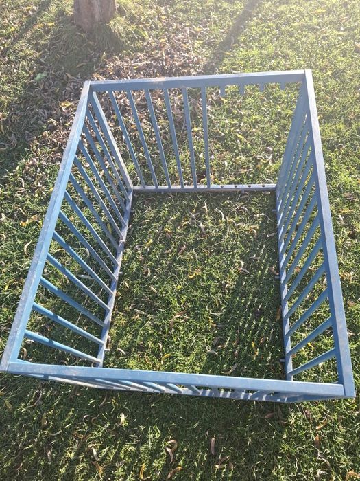 Kojec dla szczeniaka z lozka dziecięcego