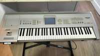 Korg Triton Studio + 96MB de memoria para sample